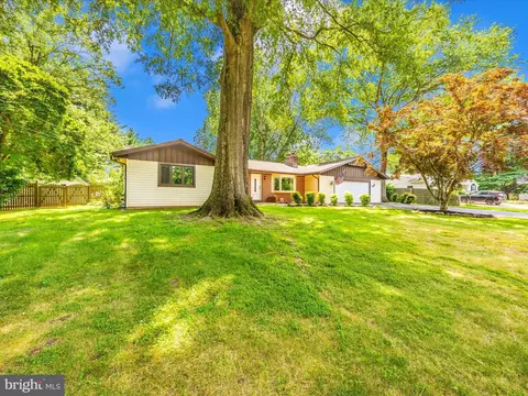 2315 Erin Rd, Sykesville, MD 21784