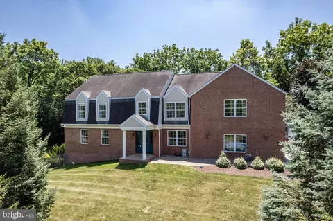 1320 Topkapi Dr, Westminster, MD 21157