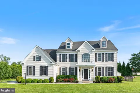3270 Greenway Dr, Westminster, MD 21157