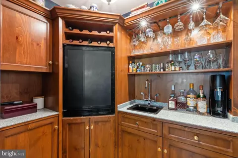 2 Greenvale Rd, Westminster, MD 21157 photo 5