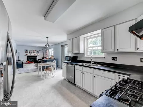 1885 Upper Forde Ln, Hampstead, MD 21074 photo 16