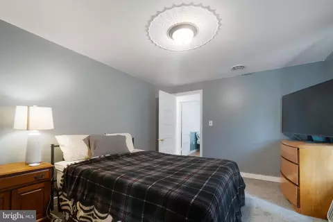 Bedroom - 918 S Main St, Hampstead, MD 21074 photo 2 of 5