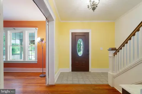 Entry Way - 918 S Main St, Hampstead, MD 21074 photo 2 of 9