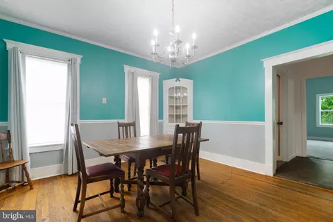 Dining - 918 S Main St, Hampstead, MD 21074 photo 1 of 2