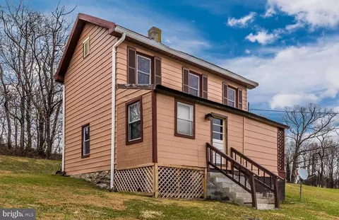 1402 Woodenbridge Ln, Mount Airy, MD 21771