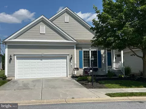 416 Clubside Dr #291, Taneytown, MD 21787