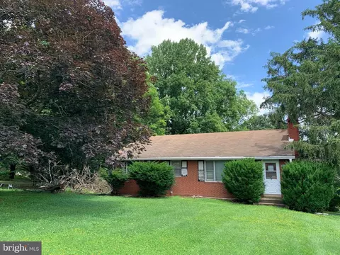 2142 Flag Marsh Rd, Mount Airy, MD 21771