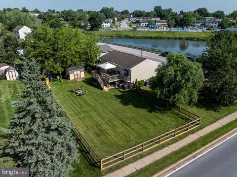 View/Area - 816 Windsor Dr, Westminster, MD 21158 photo 2 of 2