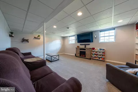 Other - 816 Windsor Dr, Westminster, MD 21158 photo 4 of 8