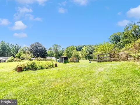Exterior - 1844 Albert Rill Rd, Hampstead, MD 21074 photo 7 of 9