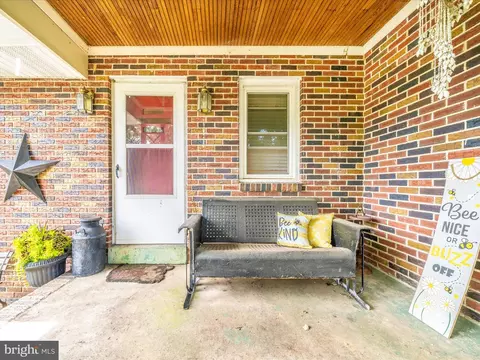 Exterior - 1844 Albert Rill Rd, Hampstead, MD 21074 photo 2 of 9