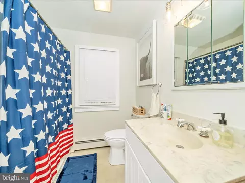 Bath - 1844 Albert Rill Rd, Hampstead, MD 21074 photo 1 of 3