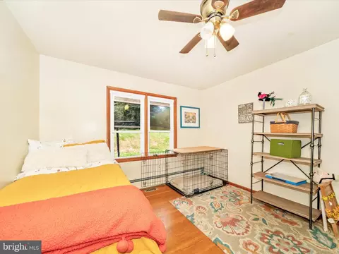 Bedroom - 1844 Albert Rill Rd, Hampstead, MD 21074 photo 10 of 15