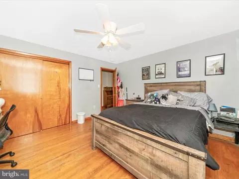 Bedroom - 1844 Albert Rill Rd, Hampstead, MD 21074 photo 3 of 15