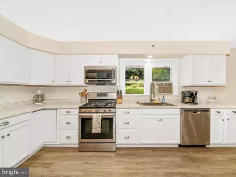 Kitchen - 1844 Albert Rill Rd, Hampstead, MD 21074 photo 4 of 4