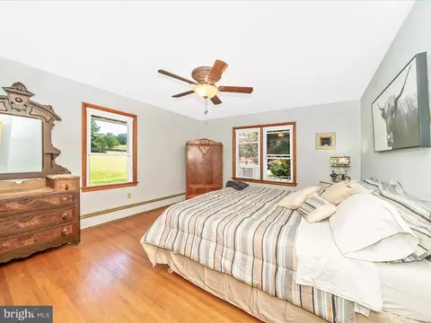Bedroom - 1844 Albert Rill Rd, Hampstead, MD 21074 photo 5 of 15