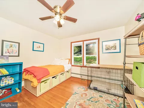 Bedroom - 1844 Albert Rill Rd, Hampstead, MD 21074 photo 9 of 15