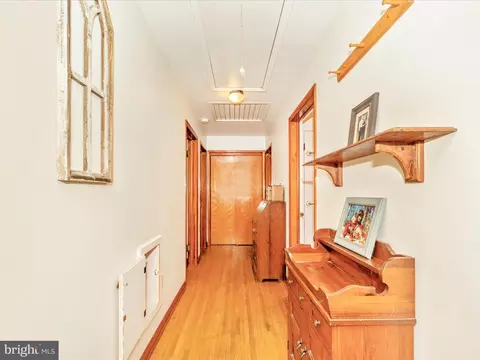 Entry Way - 1844 Albert Rill Rd, Hampstead, MD 21074 photo 3 of 4
