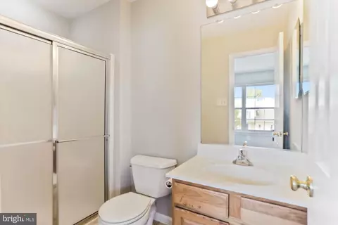 Bath - 1746 Upper Forde Ln, Hampstead, MD 21074 photo 1 of 1