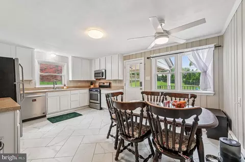 318 E Main St, Westminster, MD 21157 photo 7