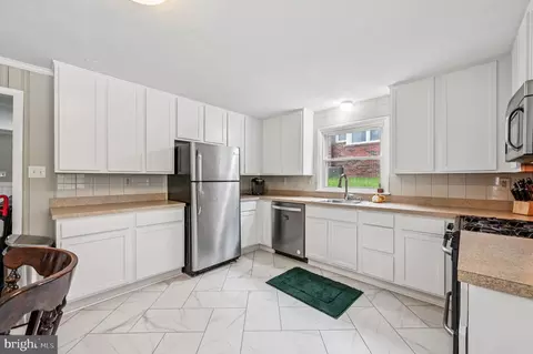 318 E Main St, Westminster, MD 21157 photo 9