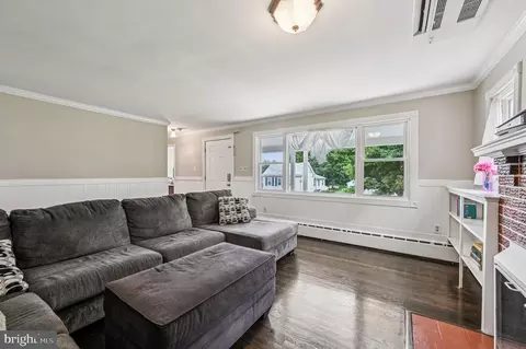 318 E Main St, Westminster, MD 21157 photo 5