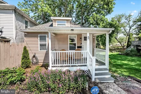 82 Bond St, Westminster, MD 21157