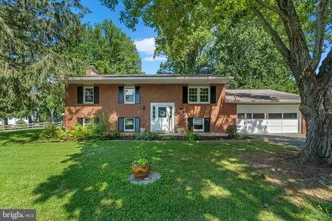 5305 Wendy Rd, Sykesville, MD 21784