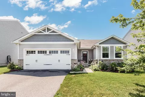 124 Crimson Ave, Taneytown, MD 21787