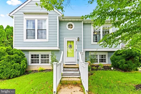 402 Stacy Lee Ct, Westminster, MD 21158