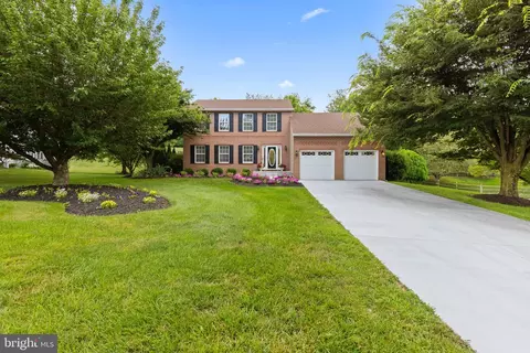 359 Winged Foot Dr, Westminster, MD 21158