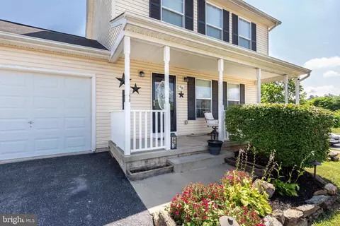 68 Crimson Ave, Taneytown, MD 21787