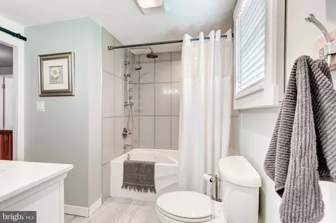 Bath - 10 Smith Rd, Westminster, MD 21158 photo 2 of 6
