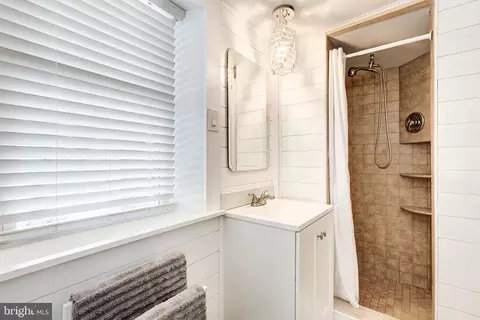 Bath - 10 Smith Rd, Westminster, MD 21158 photo 6 of 6
