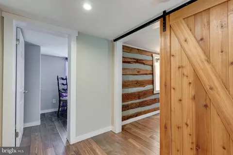 Entry Way - 10 Smith Rd, Westminster, MD 21158 photo 8 of 11
