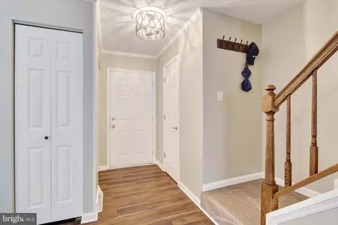 Entry Way - 745 Clearview Ave, Hampstead, MD 21074 photo 2 of 3