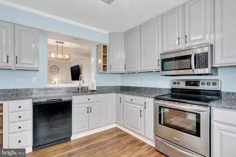 Kitchen - 745 Clearview Ave, Hampstead, MD 21074 photo 3 of 3