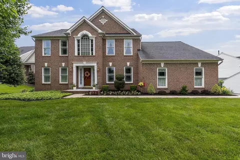1035 Caren Dr, Eldersburg, MD 21784