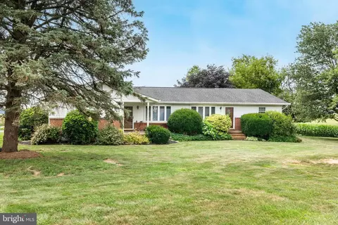 832 Leisters Church Rd, Westminster, MD 21157