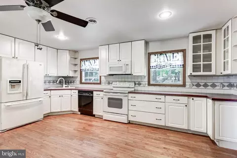 Kitchen - 112 E Nicodemus Rd, Westminster, MD 21157 photo 2 of 4
