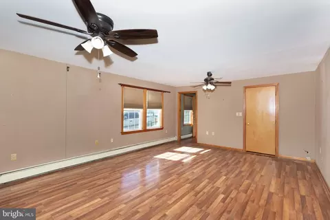 Living - 112 E Nicodemus Rd, Westminster, MD 21157 photo 6 of 9