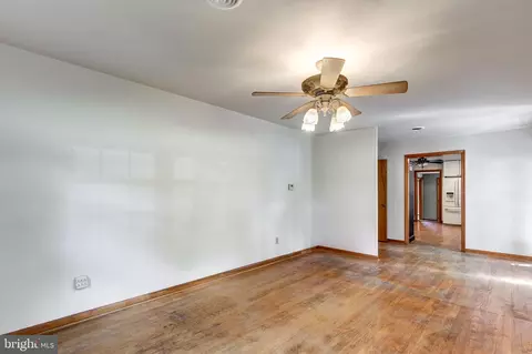 Living - 112 E Nicodemus Rd, Westminster, MD 21157 photo 4 of 9