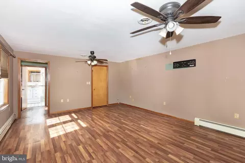 Entry Way - 112 E Nicodemus Rd, Westminster, MD 21157 photo 3 of 5