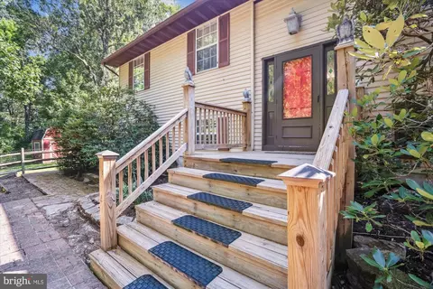2126 Carrollton Rd, Westminster, MD 21157