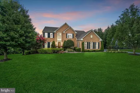 2241 Cherokee Dr, Westminster, MD 21157