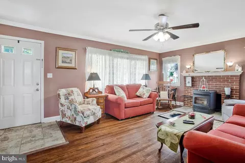 228 Hook Rd, Westminster, MD 21157 photo 5