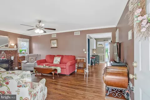 228 Hook Rd, Westminster, MD 21157 photo 4