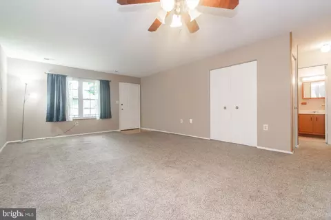 Living - 962 Wampler Ln, Westminster, MD 21158 photo 4 of 4