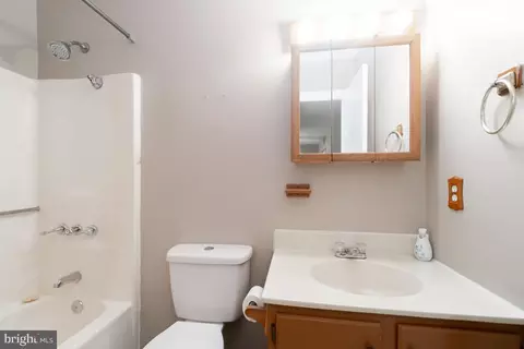 Bath - 962 Wampler Ln, Westminster, MD 21158 photo 1 of 1