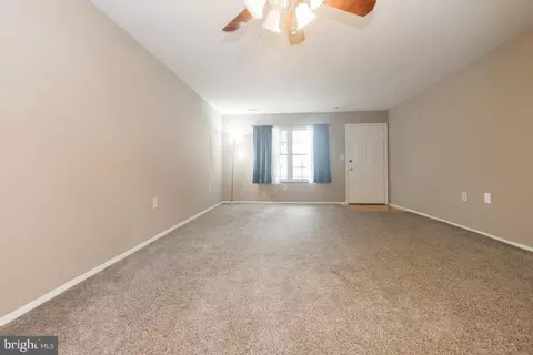 Living - 962 Wampler Ln, Westminster, MD 21158 photo 3 of 4